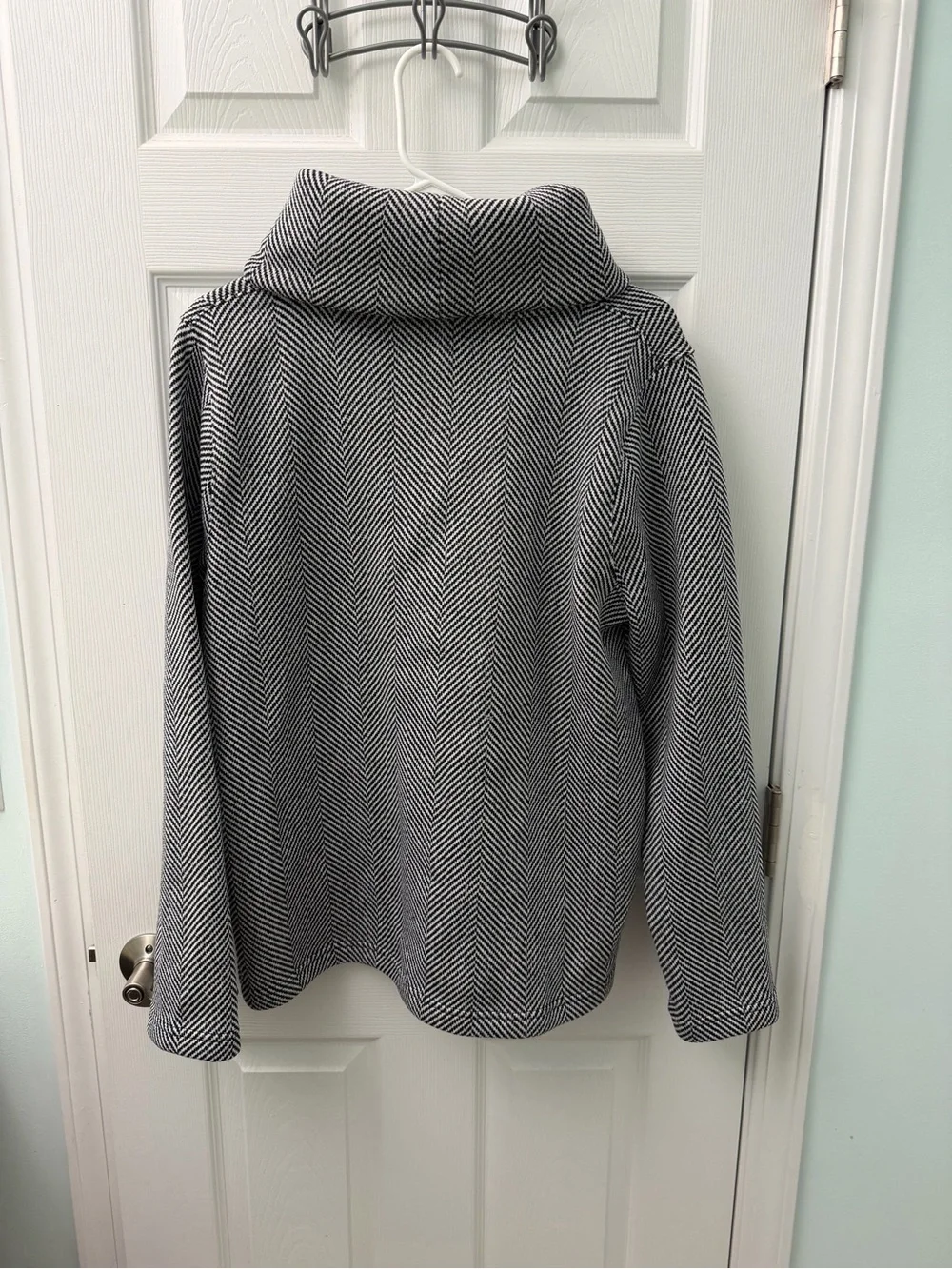 J.Crew Women's Black & White Chevron Funnel Neck  Sweater - size XL